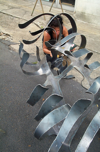 Mains de fer - Sculpture